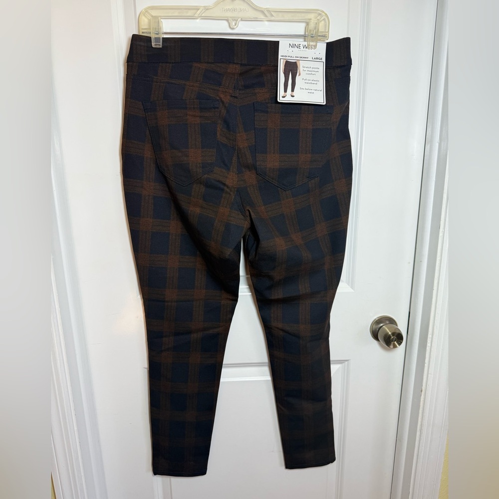 Nine West Black Pull-On Skinny Pants Size L